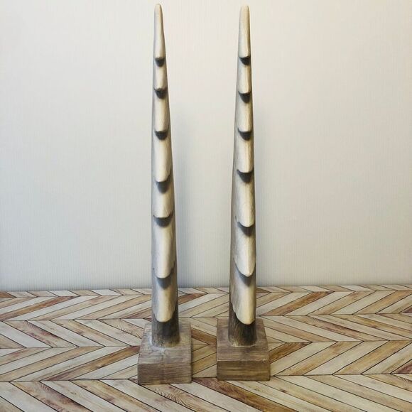 Christmas Whitewash Rustic Country Faux Wood Grain Spruce Tree Resin Decor - Picture 4 of 5